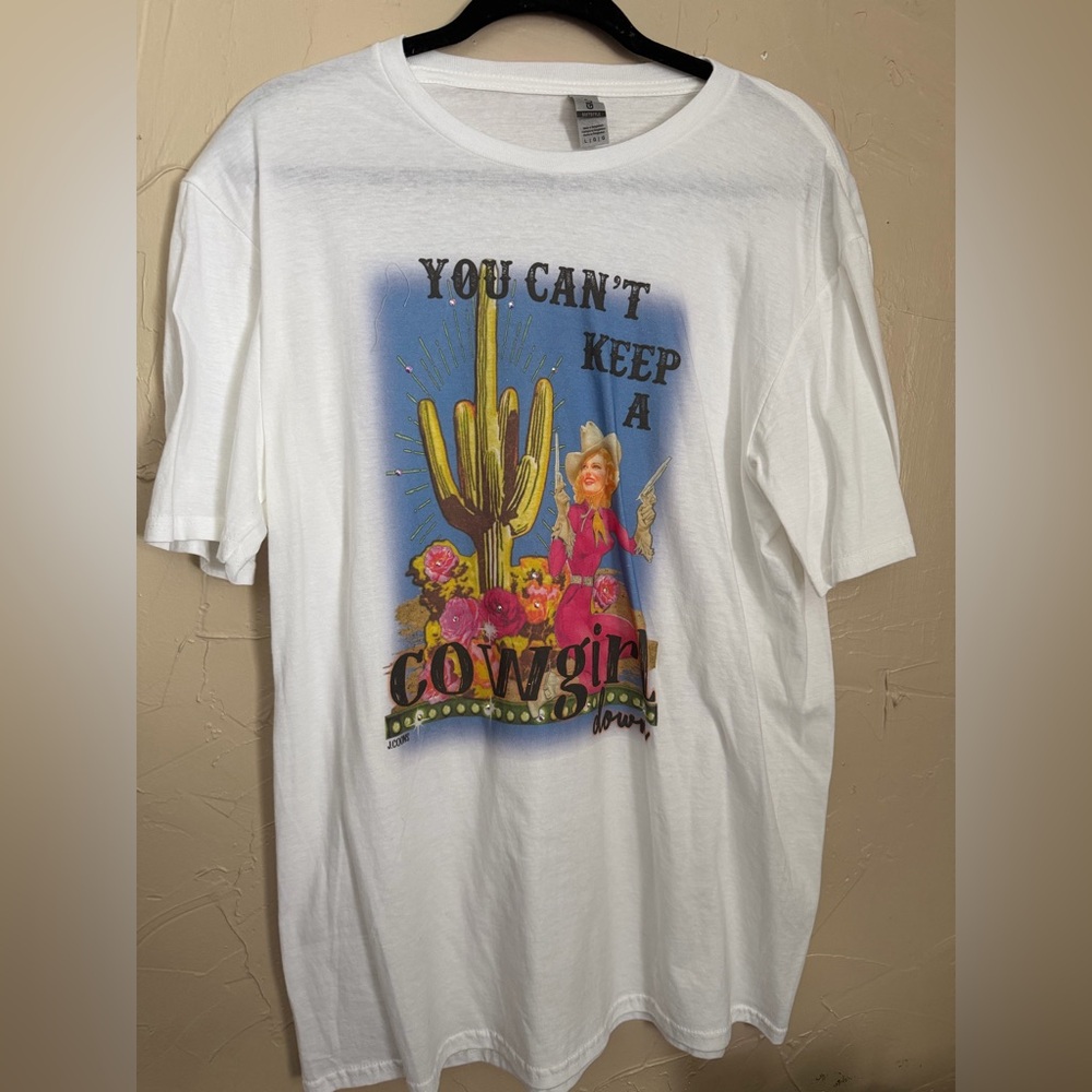 POL Raw Edge Corduroy Jacket‎ + Cute Western Tee Bundle
Shirt: Size Large - Picture 4 of 7